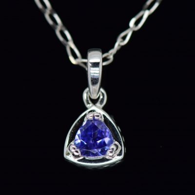 9ct White Gold Trilliant 0.30ct Tanzanite Pendant